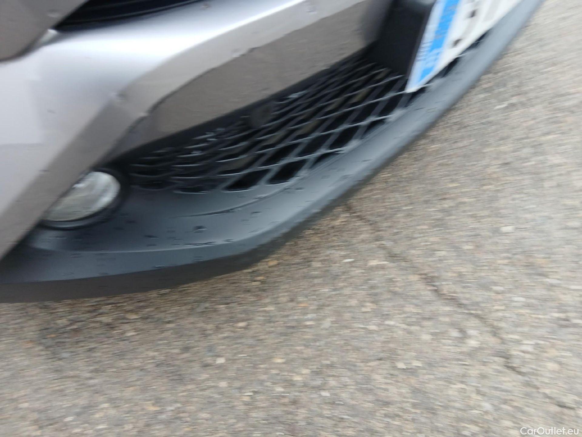  Toyota  C-HR TOYOTA  / 2016 / 5P / todoterreno 1.8 125H Advance (CX) #4