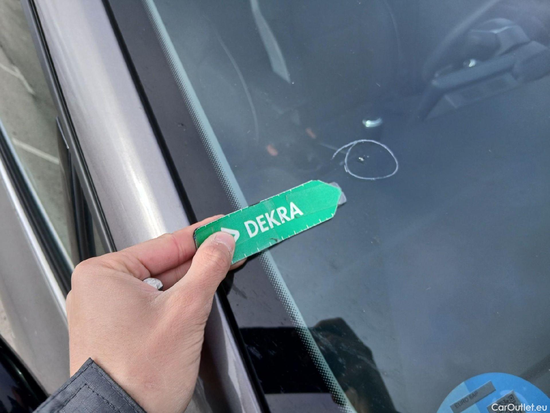  Renault  Captur RENAULT  / 2020 / 5P / todoterreno Zen TCe 140CV GPF Micro Híbrido #2