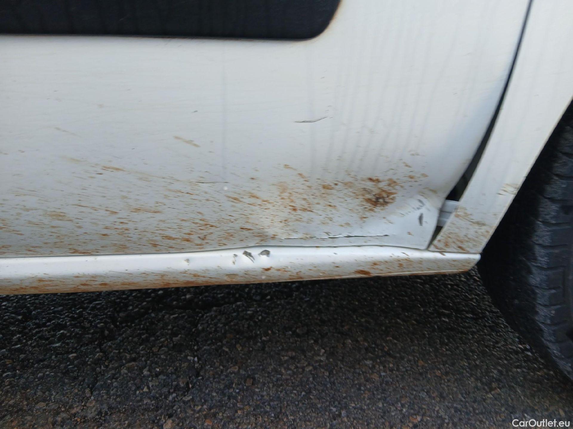  Fiat  Doblo FIAT Doblò Cargo/2015/4P/furgón derivado de turismo Cargo Maxi SX 1.6 Mjet 77kW (105CV) #26