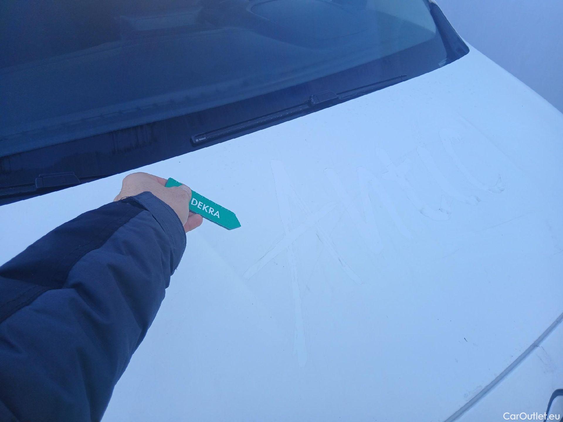  Citroen  Berlingo CITROEN  / 2018 / 4P / combi Talla M BlueHDi 100 S&S LIVE (IND) #25