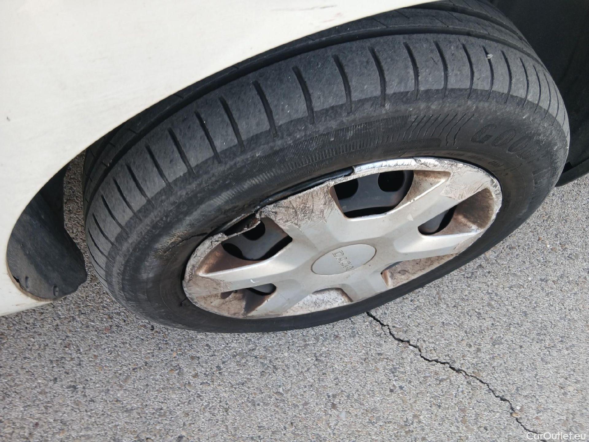  Dacia  Dokker DACIA  / 2013 / 4P / furgón derivado de turismo Van Essential 1.6 80kW (110CV) ECO-G #8