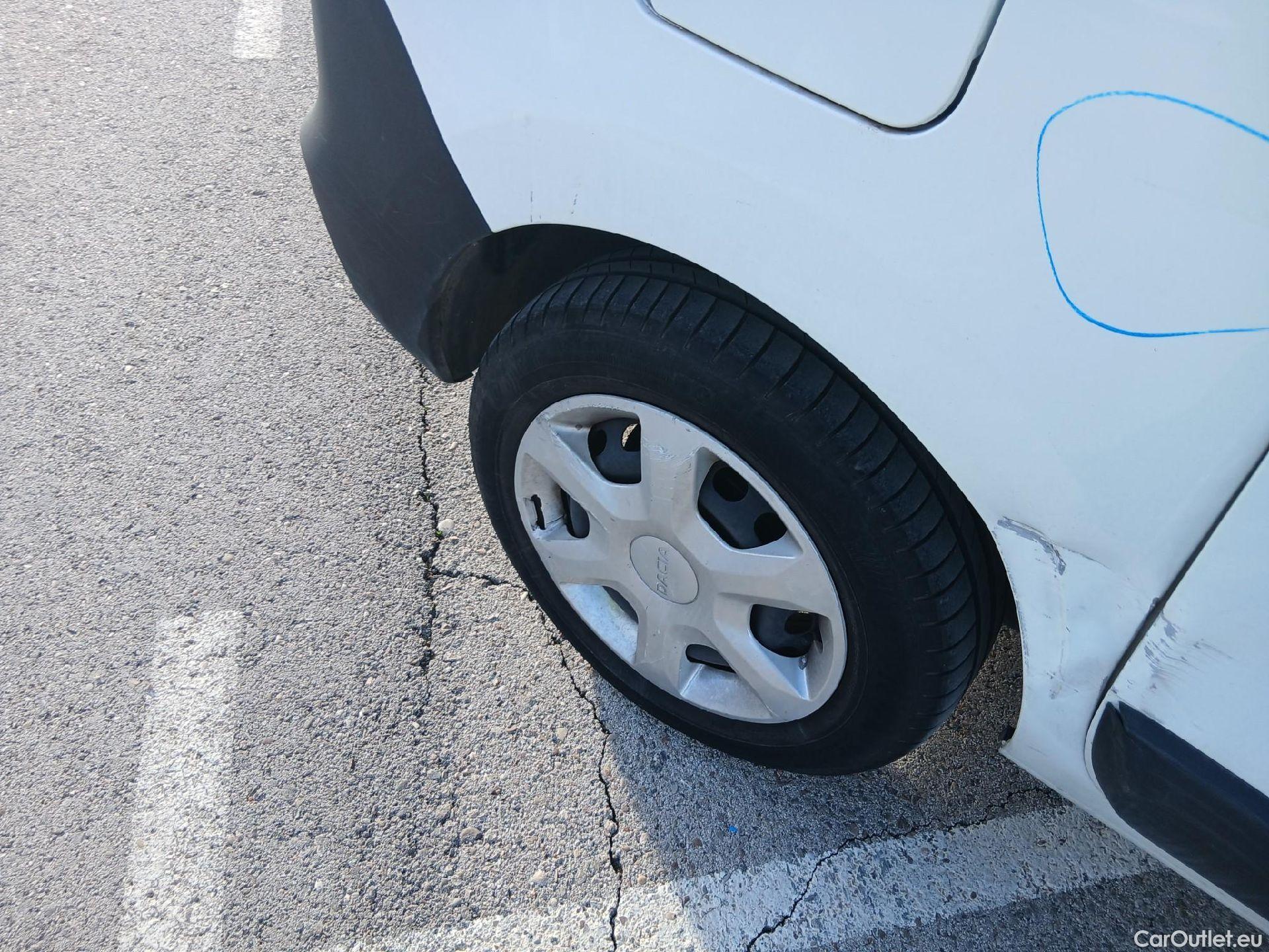  Dacia  Dokker DACIA  / 2013 / 4P / furgón derivado de turismo Van Essential 1.6 80kW (110CV) ECO-G #9