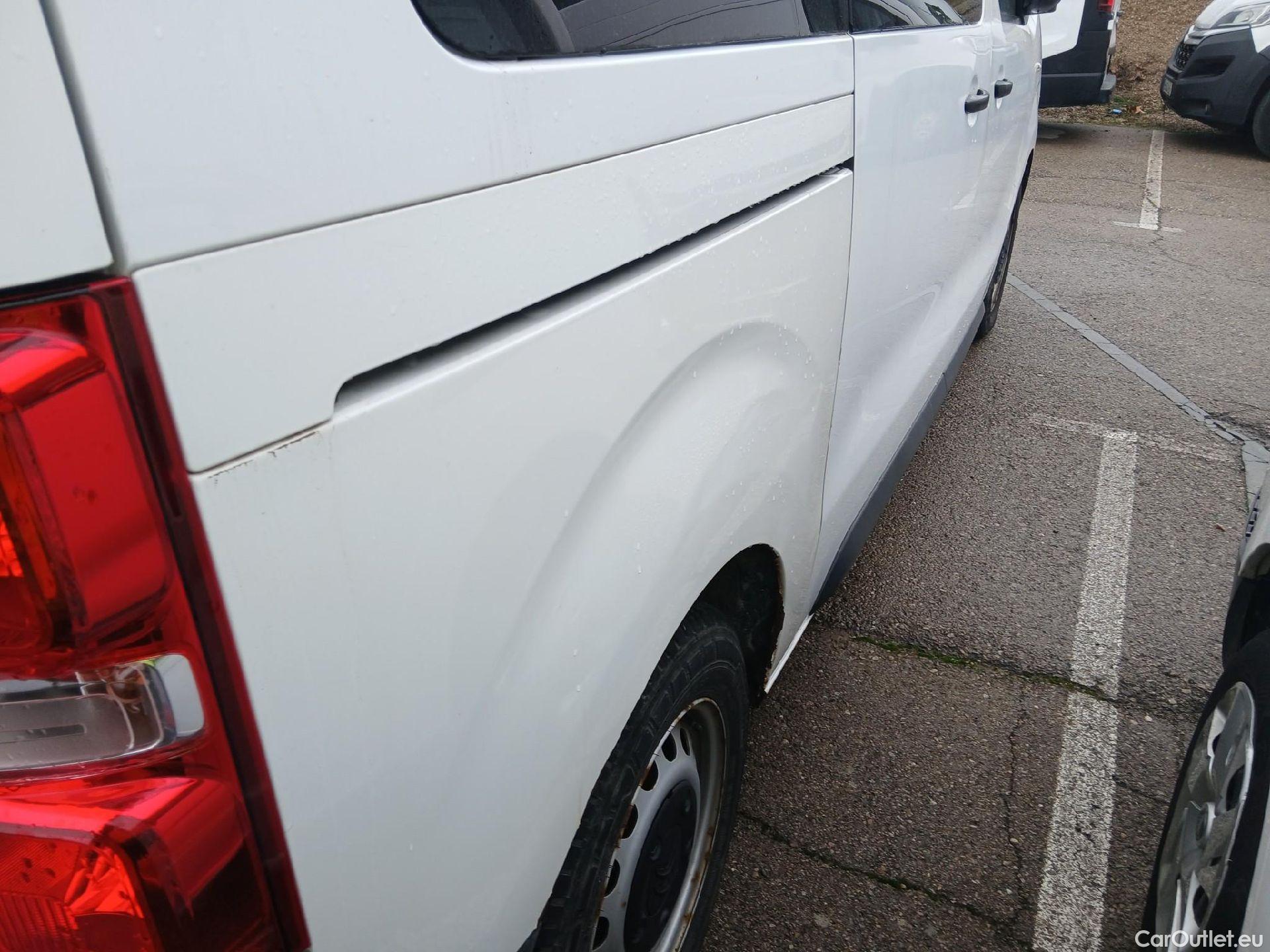  Citroen  Jumpy CITROEN  / 2016 / 4P / combi Talla M BlueHDi 88KW (120CV) 6v Confort #26