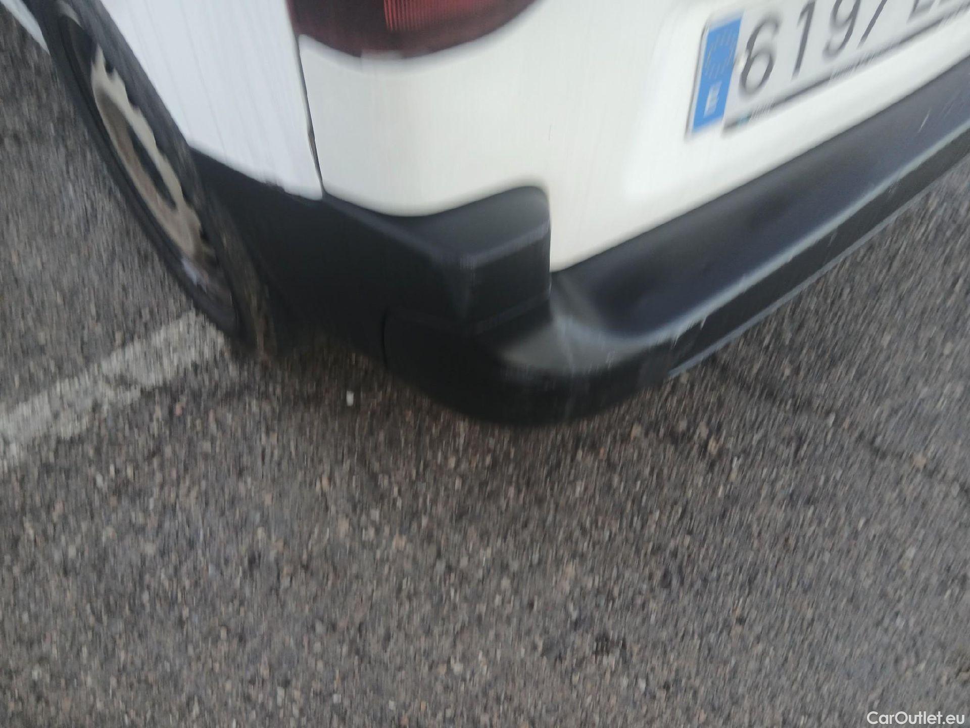  Citroen  Berlingo CITROEN  / 2018 / 4P / combi Talla M BlueHDi 100 S&S LIVE (IND) #8