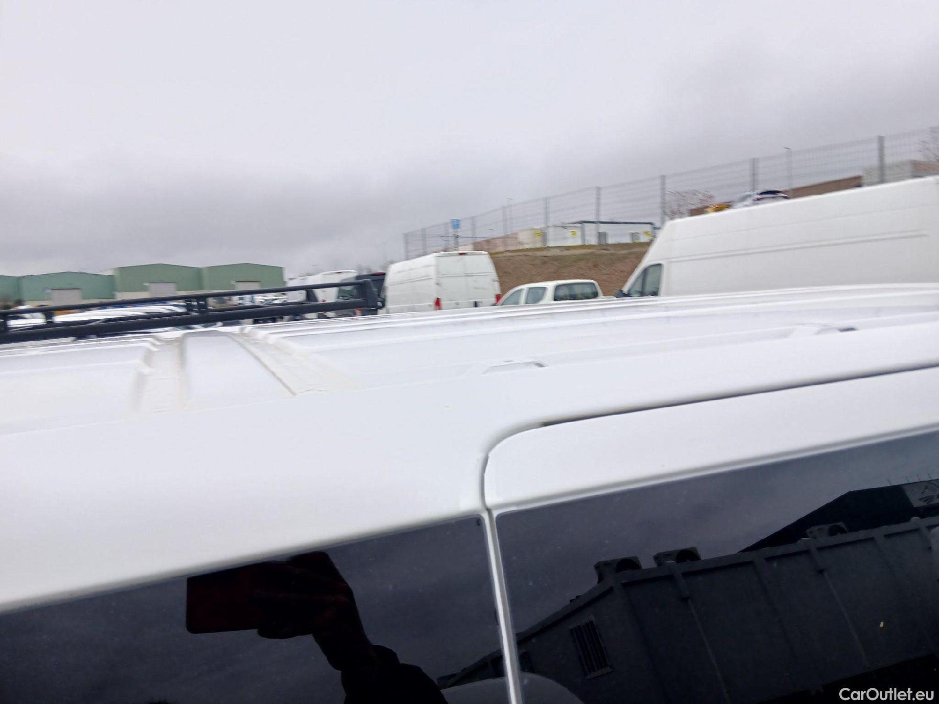  Citroen  Jumpy CITROEN  / 2016 / 4P / combi Talla M BlueHDi 88KW (120CV) 6v Confort #32