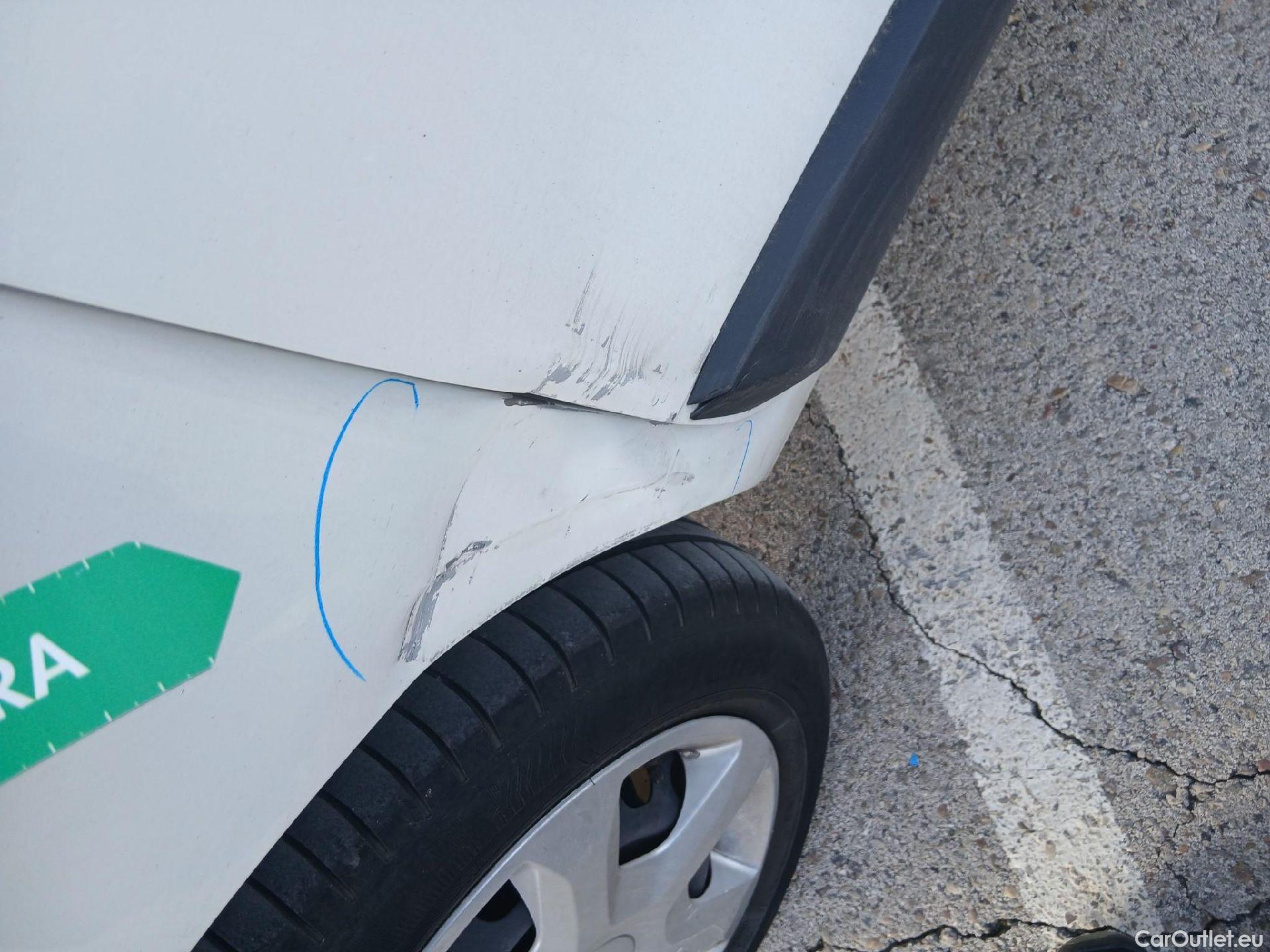  Dacia  Dokker DACIA  / 2013 / 4P / furgón derivado de turismo Van Essential 1.6 80kW (110CV) ECO-G #28