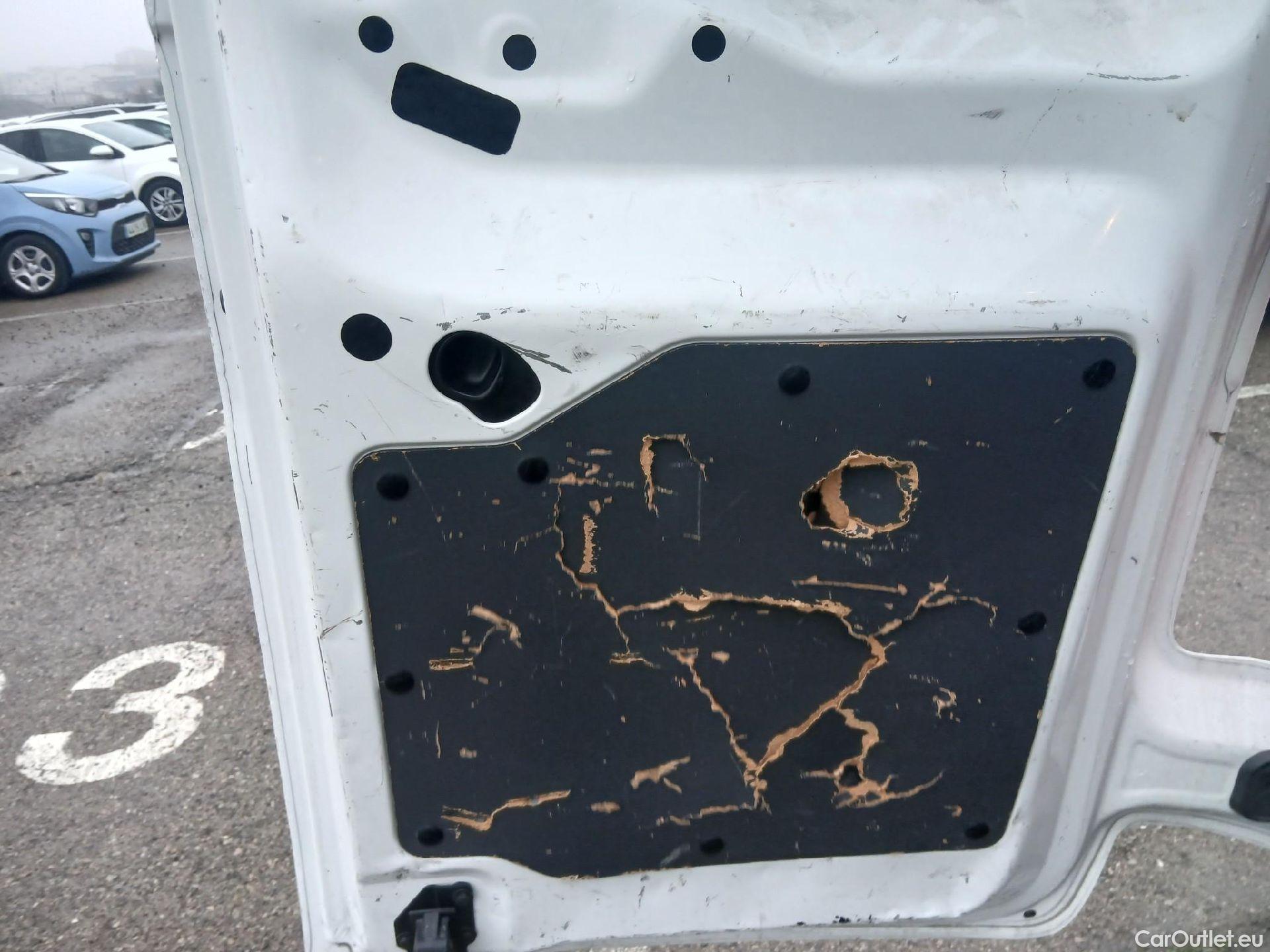  Citroen  Jumpy CITROEN  / 2016 / 4P / furgón Talla M BlueHDi 120 S&S 6v Club (CA) #43