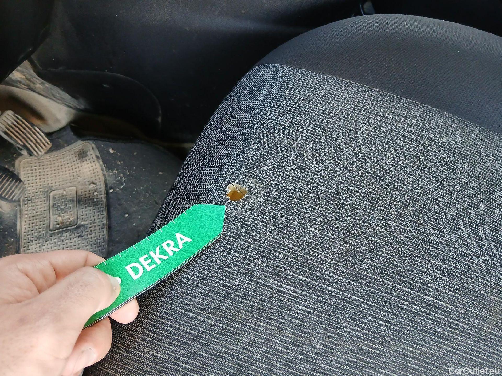  Fiat  Doblo FIAT Doblò Cargo/2015/4P/furgón derivado de turismo Cargo Maxi SX 1.6 Mjet 77kW (105CV) #38