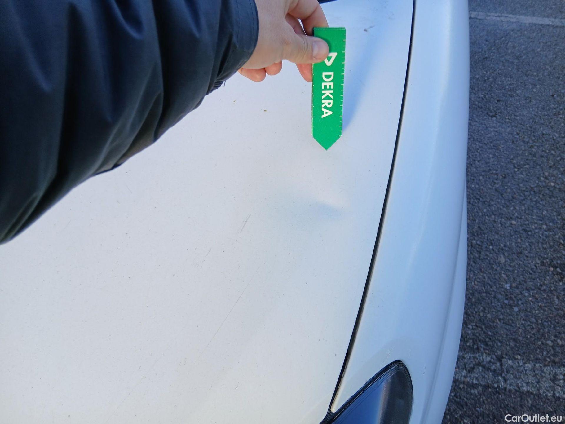  Fiat  Doblo FIAT Doblò Cargo/2015/4P/furgón derivado de turismo Cargo Maxi SX 1.6 Mjet 77kW (105CV) #2