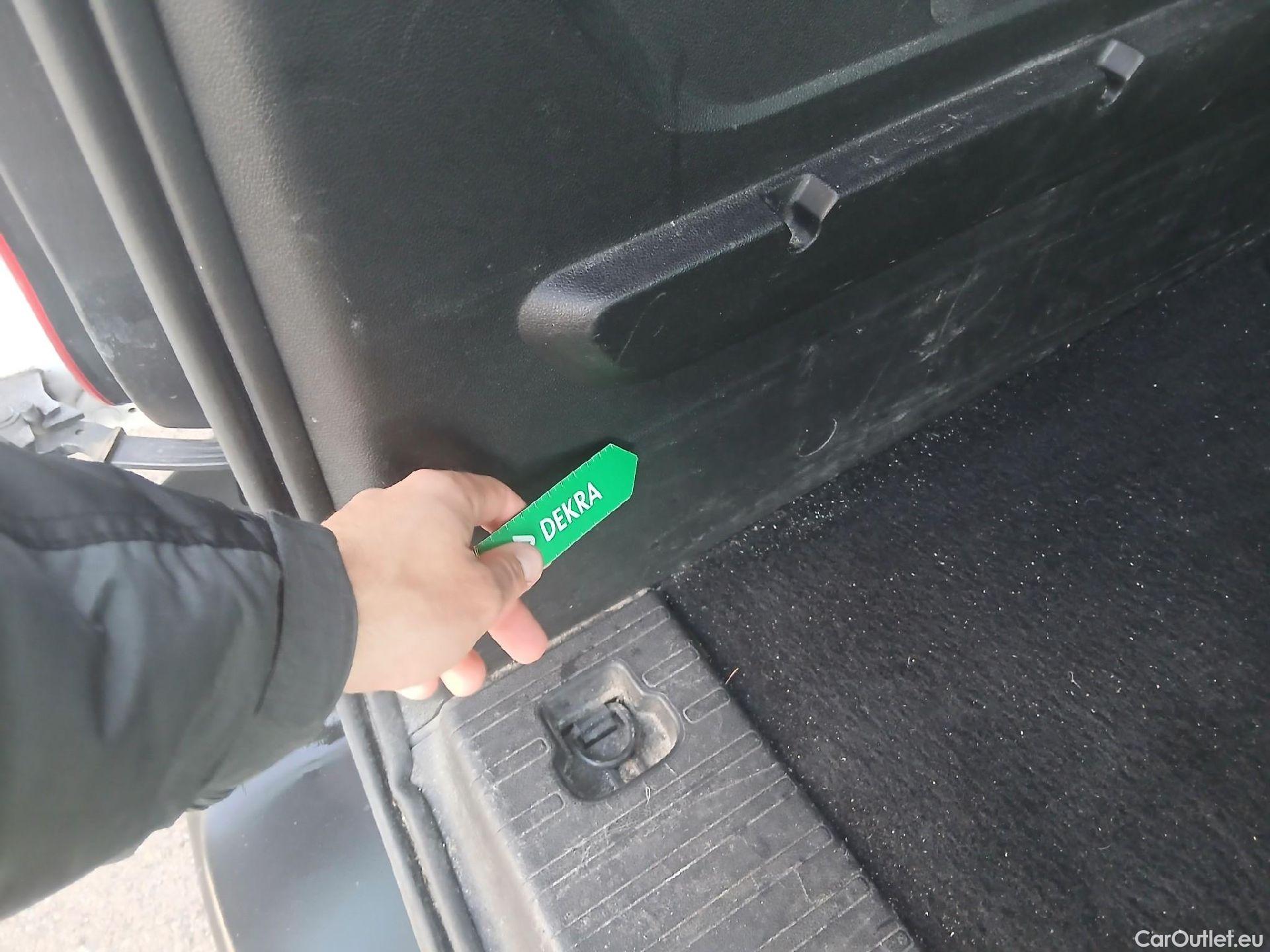  Citroen  Berlingo CITROEN  / 2018 / 4P / combi Talla M BlueHDi 100 S&S LIVE (IND) #31