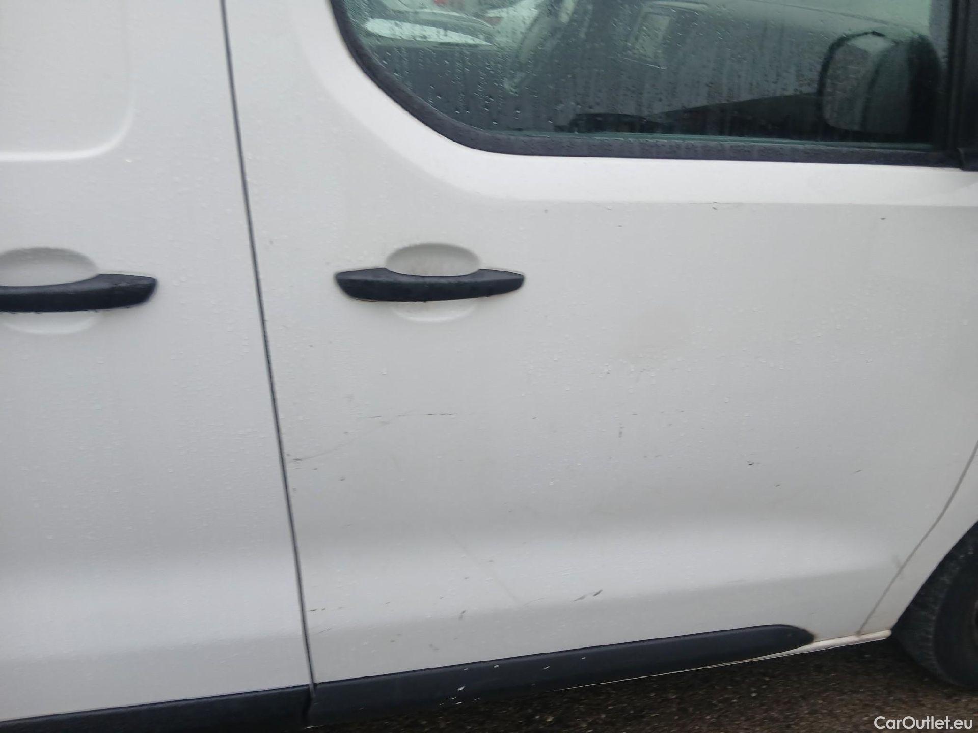  Citroen  Jumpy CITROEN  / 2016 / 4P / furgón Talla M BlueHDi 120 S&S 6v Club (CA) #24