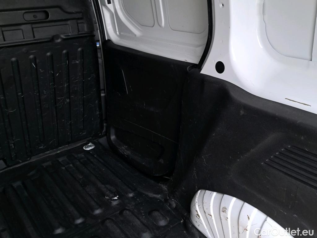  Citroen  Berlingo CITROEN  / 2018 / 3P / furgón derivado de turismo Talla M BlueHDi 73kW CONTROL #16