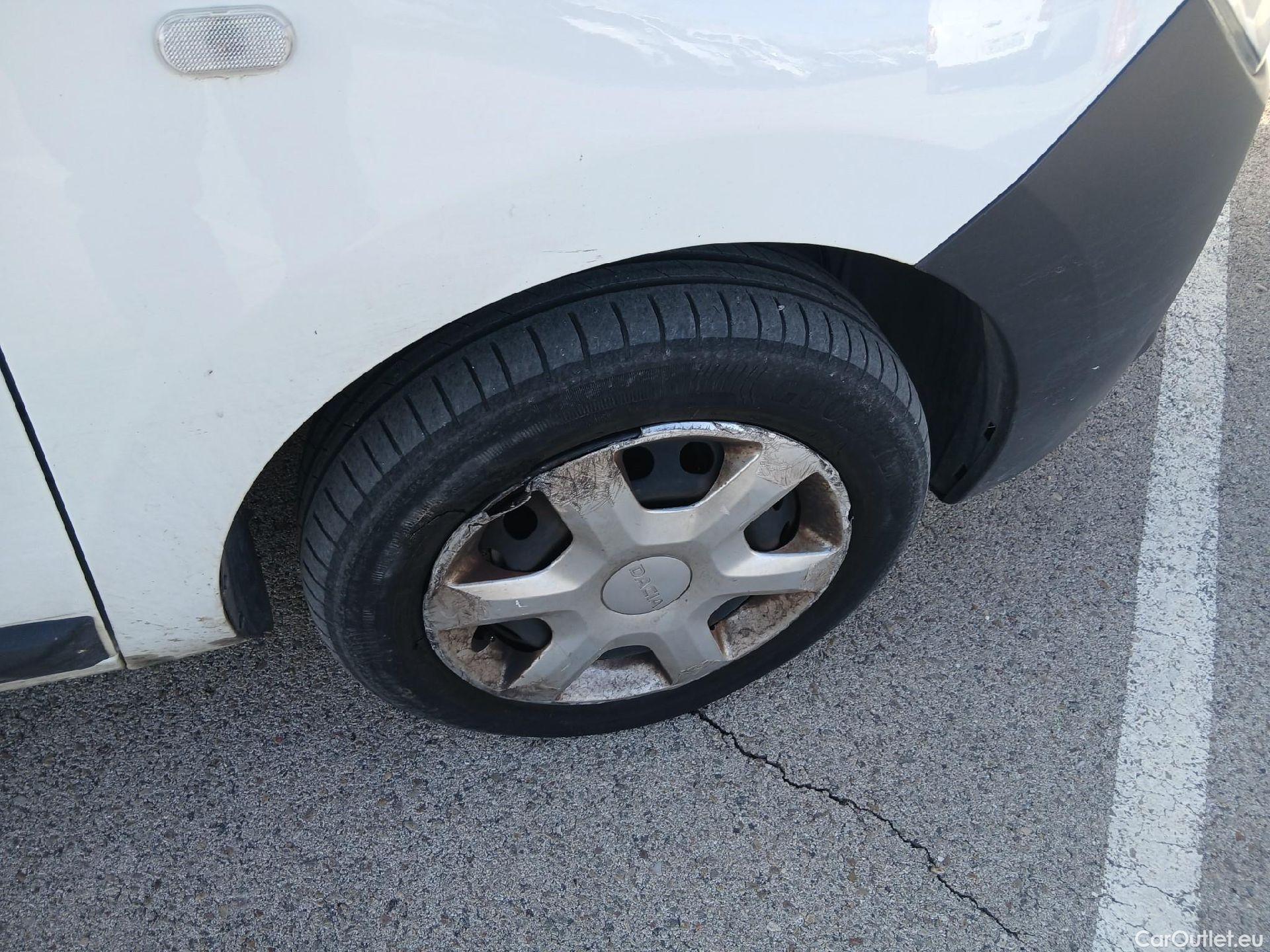  Dacia  Dokker DACIA  / 2013 / 4P / furgón derivado de turismo Van Essential 1.6 80kW (110CV) ECO-G #6