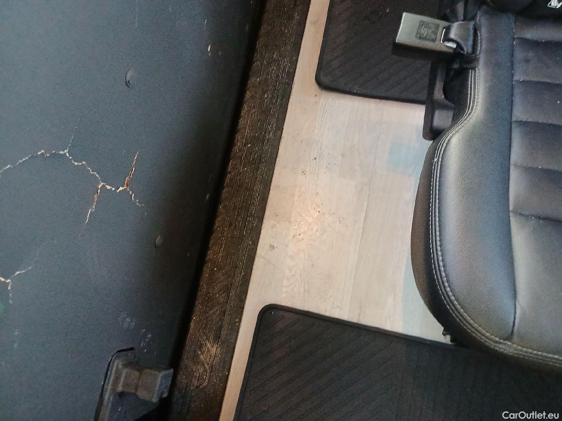  Ford  Transit FORD  / 2013 / 4P / combi 350 96kW L2H2 Kombi Trail MHEV #29