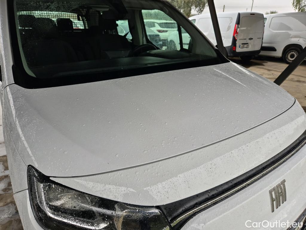  Land Rover  Discovery FIAT Doblò / 2022 / 5P / combi Combi (N1) BlueHDi 1.5 L 100CV (AC) #24