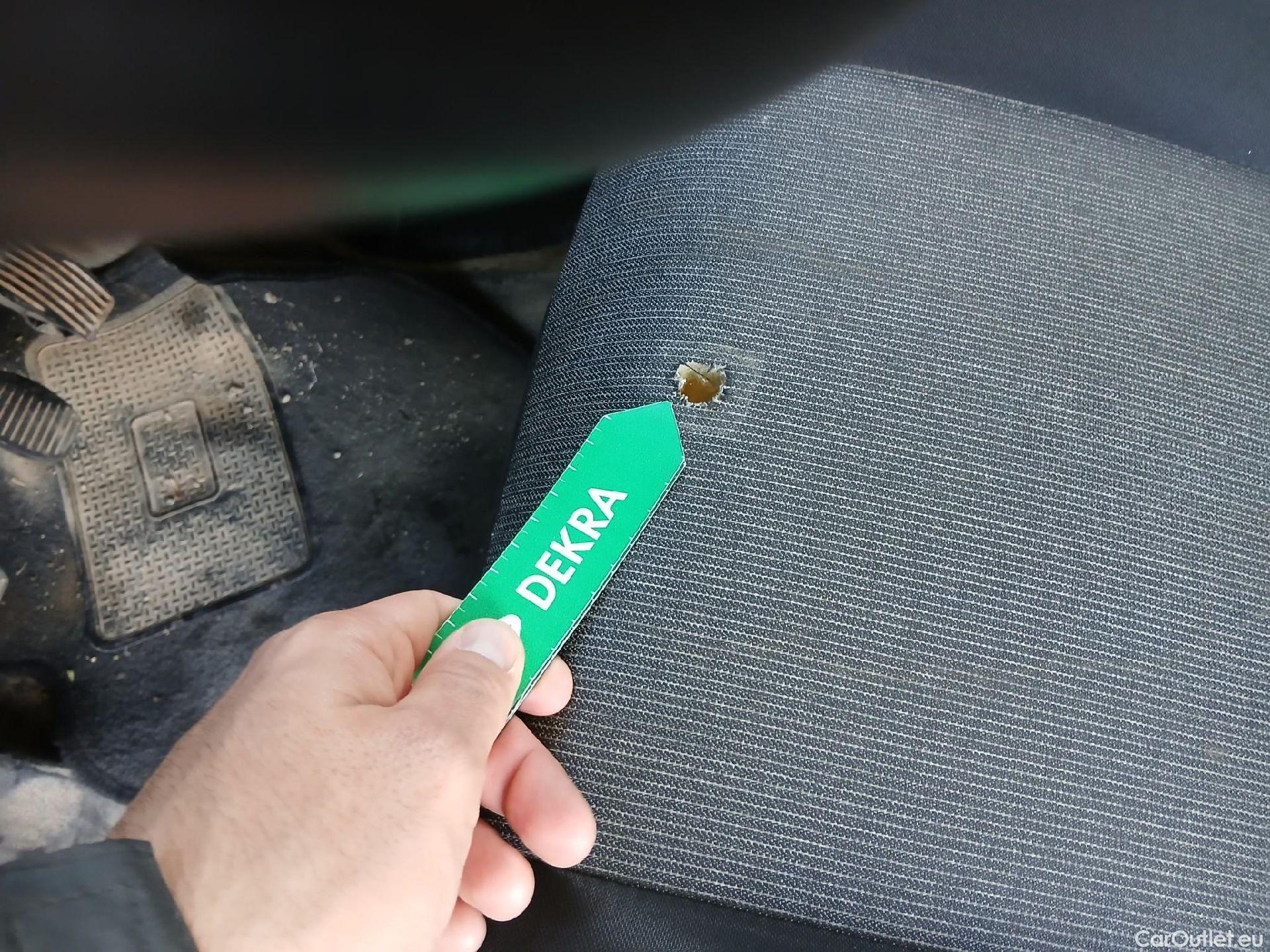  Fiat  Doblo FIAT Doblò Cargo/2015/4P/furgón derivado de turismo Cargo Maxi SX 1.6 Mjet 77kW (105CV) #35