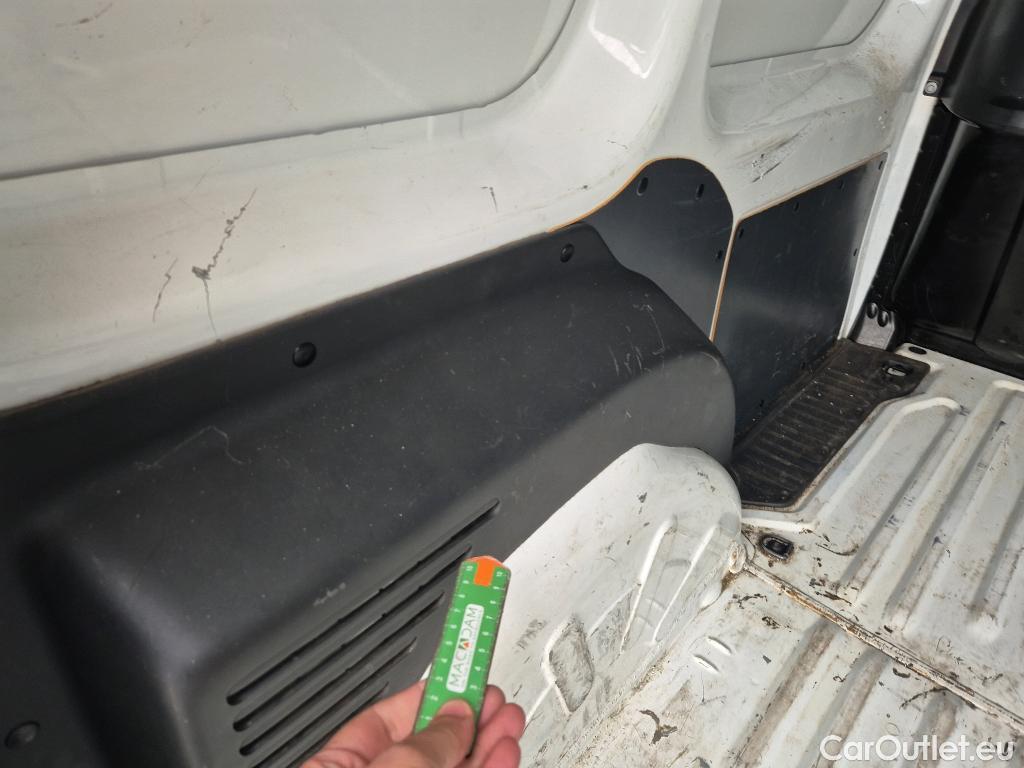  Renault  Kangoo RENAULT  Furgón/2013/3P/furgón derivado de turismo Profesional dCi 55 kW (75 CV) #30