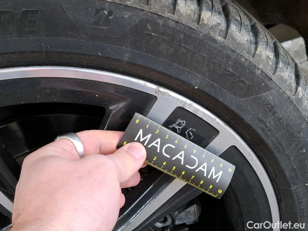  Bmw  Serie 1 BMW Série 1 / 2019 / 5P / Berline 1.5 116I DKG7 Business Design #37