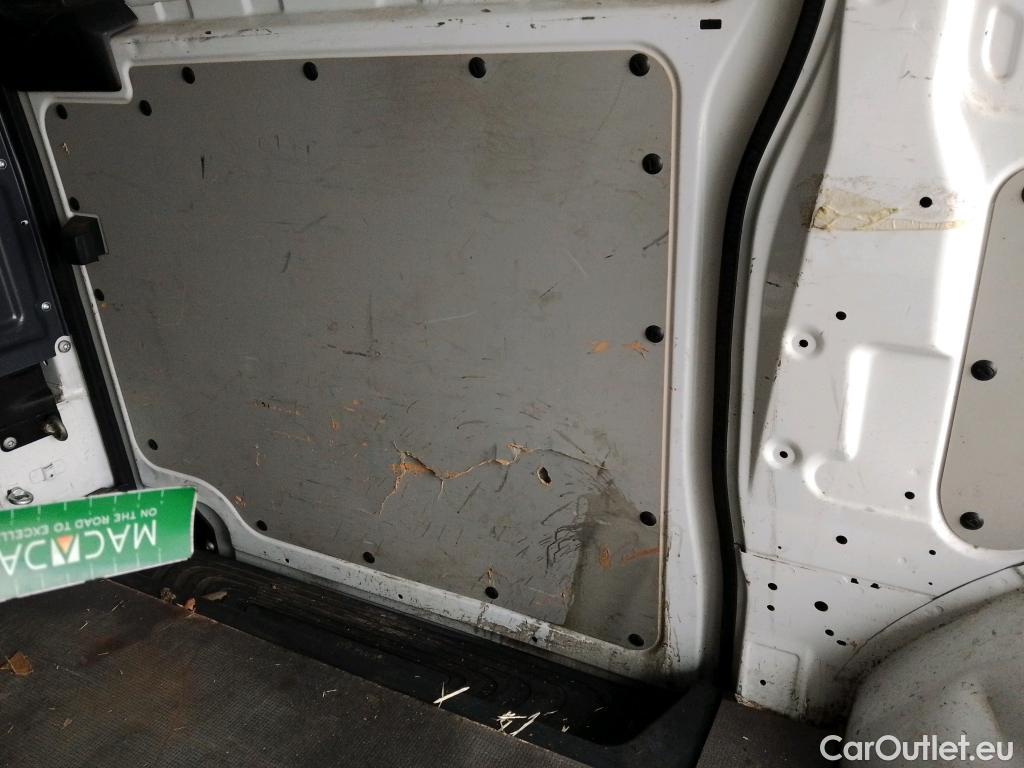  Mercedes  Vito MERCEDES-BENZ  / 2014 / 4P / furgón 116 CDI Larga #38