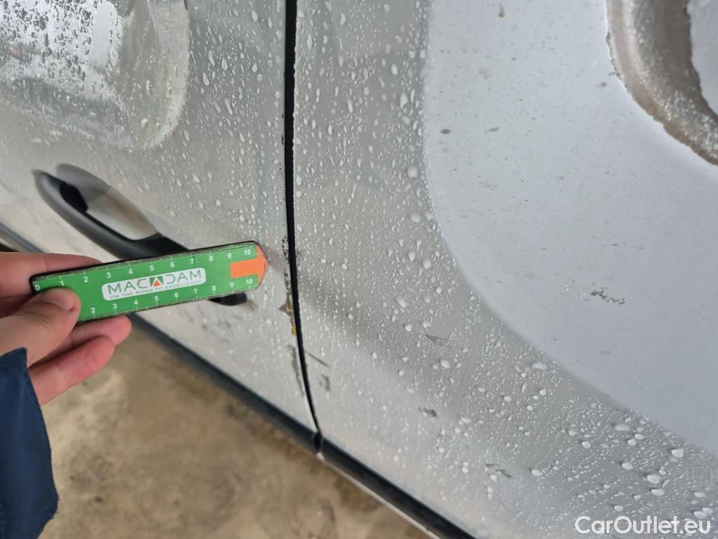  Renault  Kangoo RENAULT  Furgón/2013/3P/furgón derivado de turismo Profesional dCi 55 kW (75 CV) #46