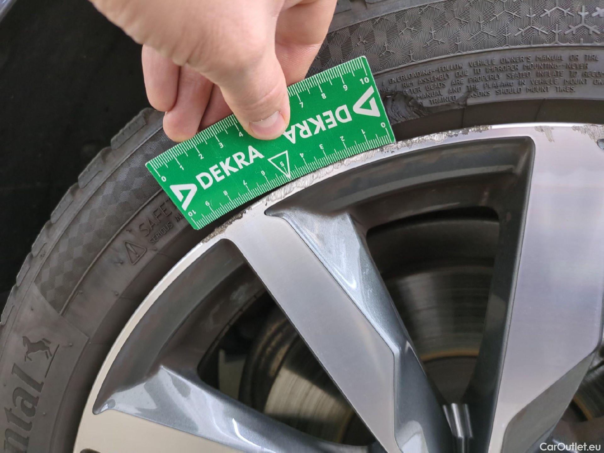  Audi  A4 AUDI  / 2019 / 4P / Berline 35 TFSI 150 S Tronic Avus #9