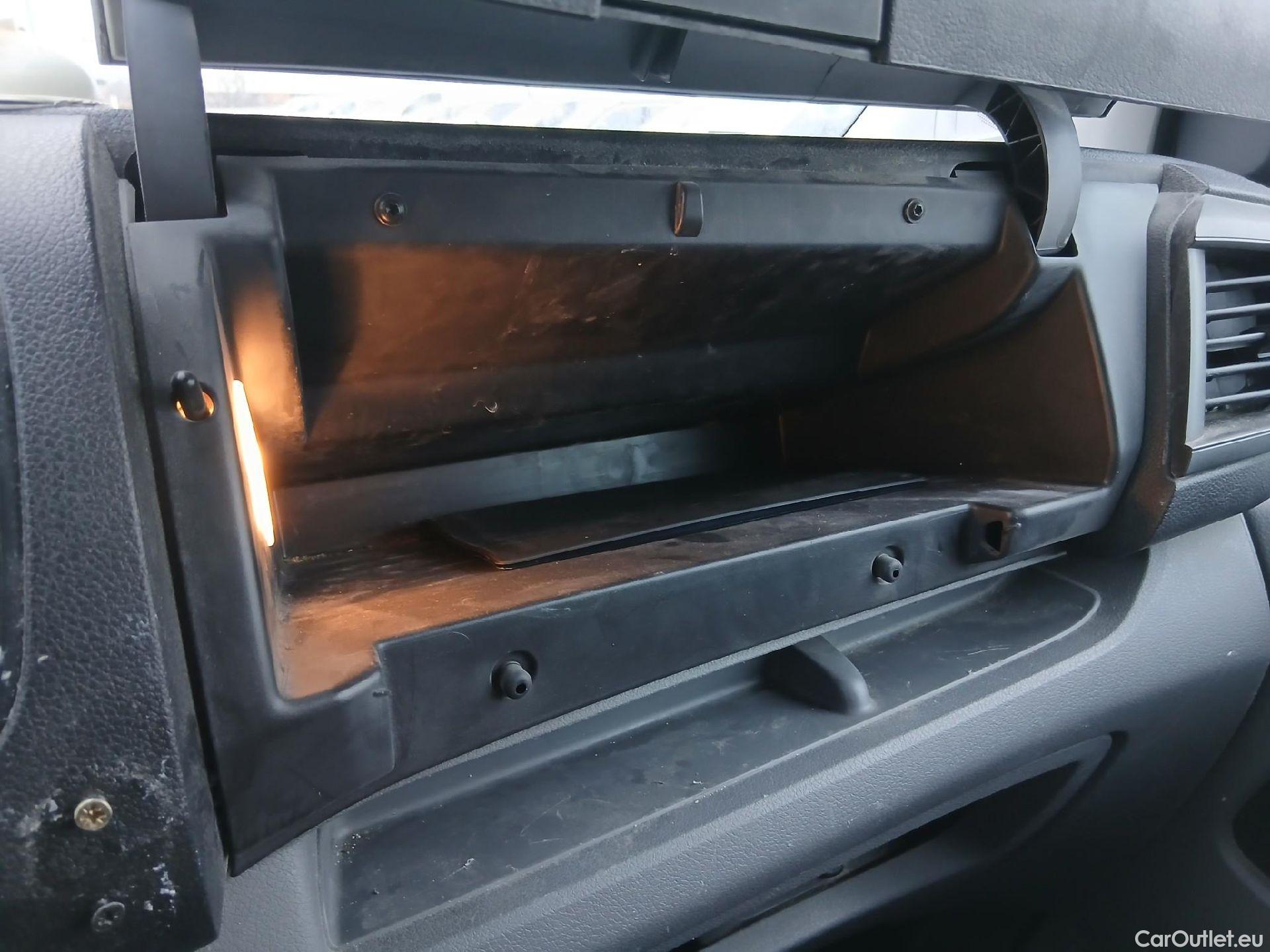  Opel  Vivaro OPEL  / 2019 / 4P / furgón Campaña F2ML 1.5 Diésel 74kW(100CV)M Std Exp #3