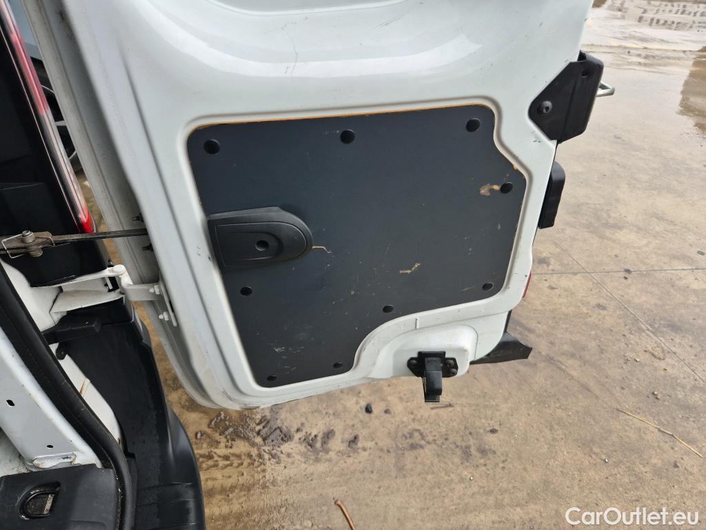  Renault  Kangoo RENAULT  Furgón/2013/3P/furgón derivado de turismo Profesional dCi 55 kW (75 CV) #33