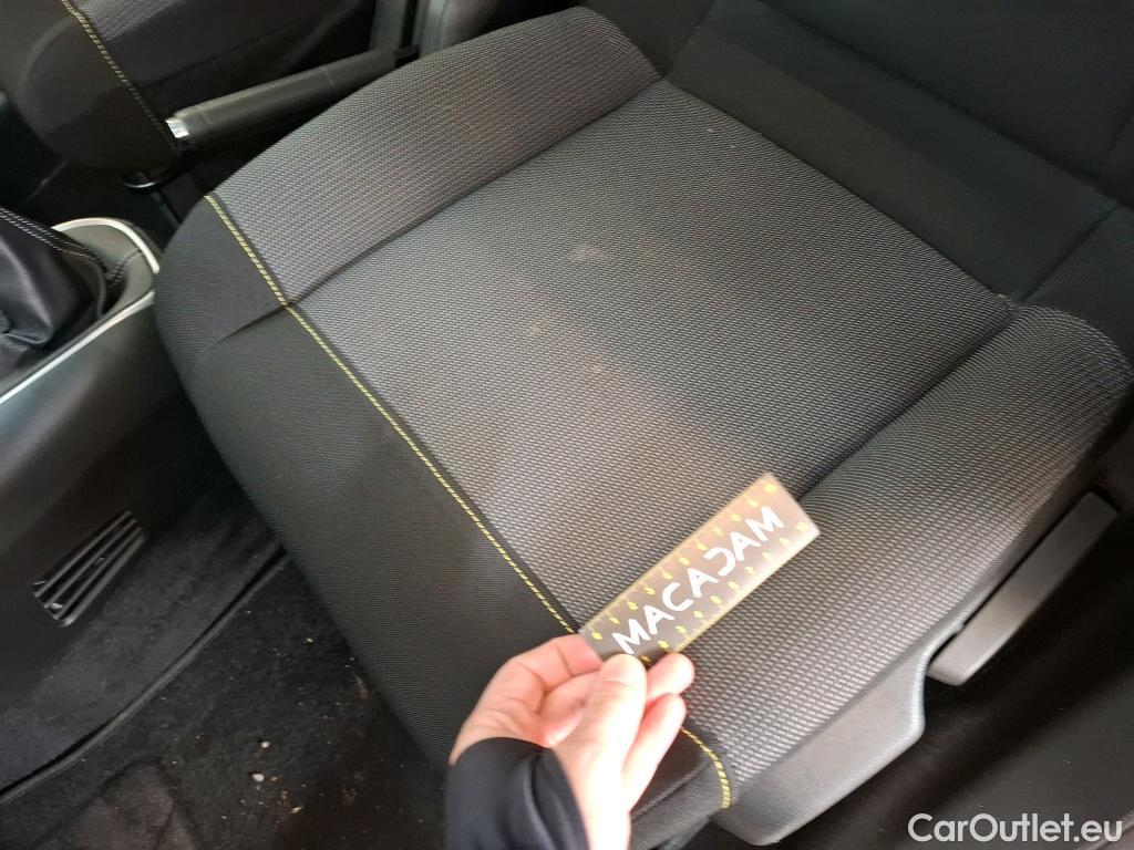  Citroen  C3  Shine 1.2 PureTech 80CV BVM5 E6 #9