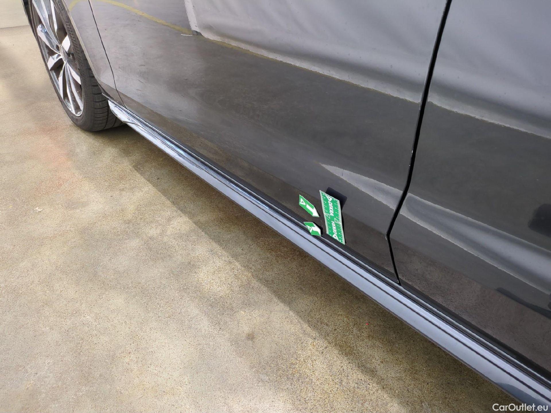  Audi  A4 AUDI  / 2019 / 4P / Berline 35 TFSI 150 S Tronic Avus #45