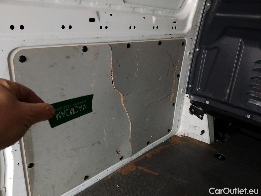  Mercedes  Vito MERCEDES-BENZ  / 2014 / 4P / furgón 116 CDI Larga #35