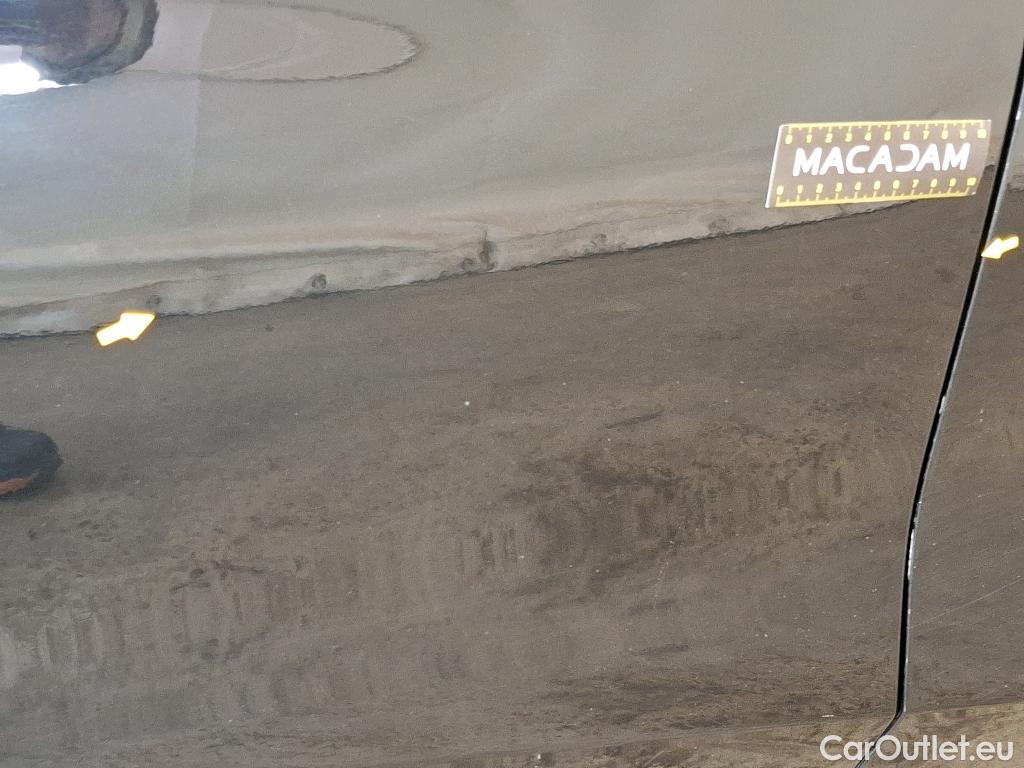  Bmw  Serie 1 BMW Série 1 / 2019 / 5P / Berline 1.5 116I DKG7 Business Design #40