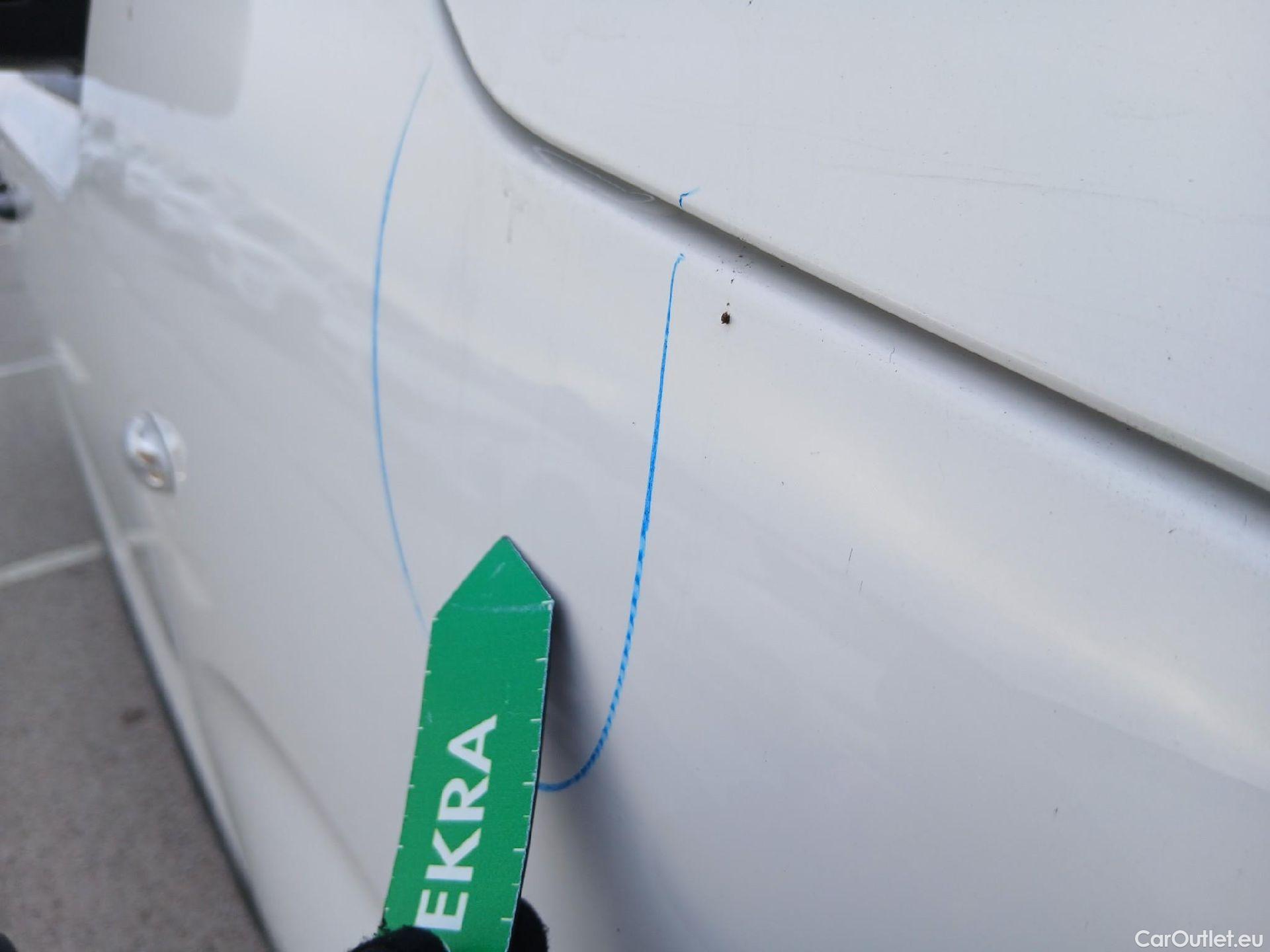  Opel  Vivaro OPEL  / 2019 / 4P / furgón Campaña F2ML 1.5 Diésel 74kW(100CV)M Std Exp #71