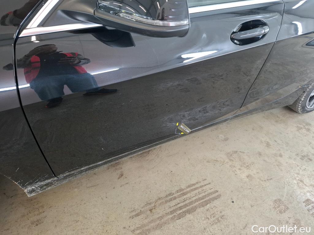  Bmw  Serie 1 BMW Série 1 / 2019 / 5P / Berline 1.5 116I DKG7 Business Design #1