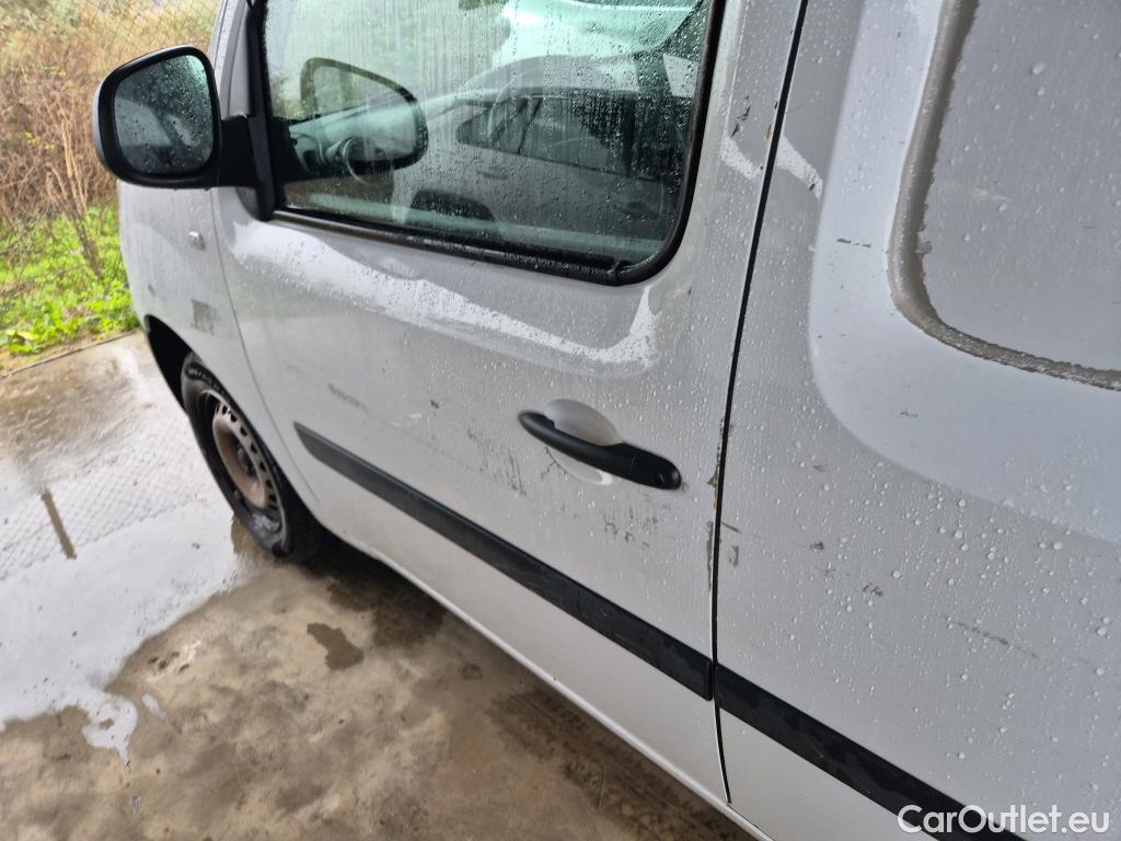  Renault  Kangoo RENAULT  Furgón/2013/3P/furgón derivado de turismo Profesional dCi 55 kW (75 CV) #45