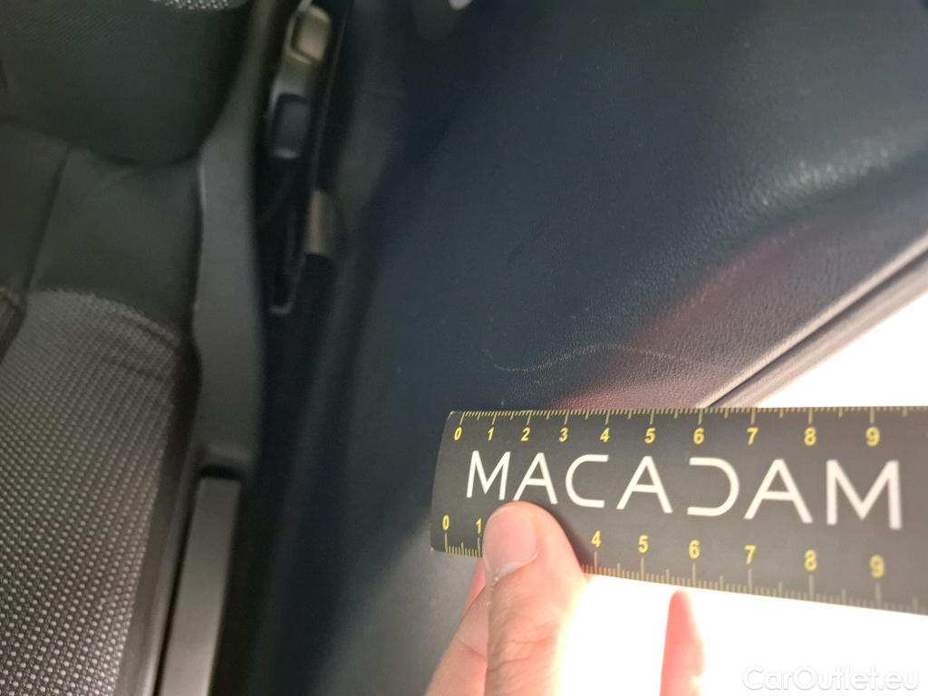  Citroen  C3  Shine 1.2 PureTech 80CV BVM5 E6 #5