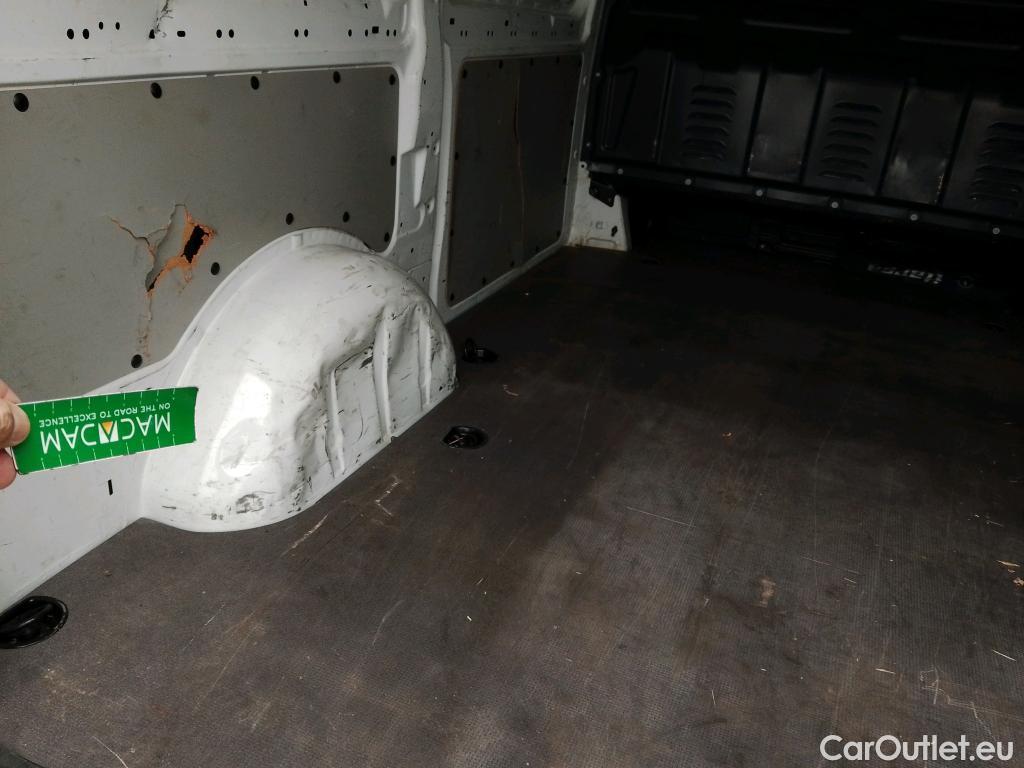  Mercedes  Vito MERCEDES-BENZ  / 2014 / 4P / furgón 116 CDI Larga #11