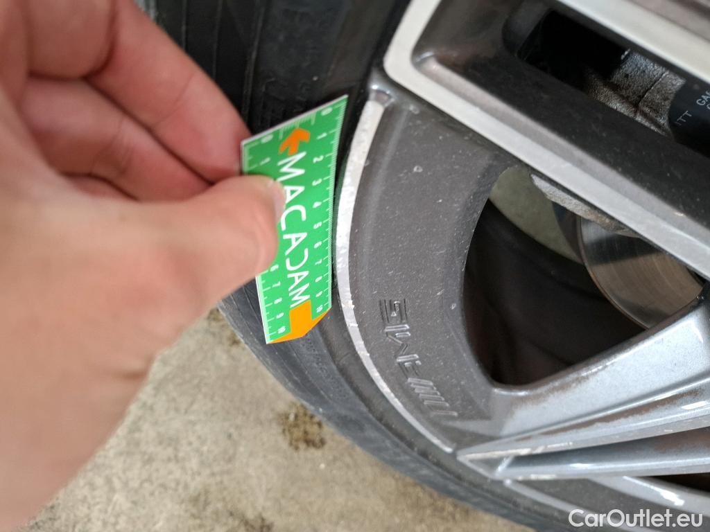  Mercedes  A-Klasse MERCEDES-BENZ Classe A 5p Berline A 200 AMG Line 7G-DCT #9