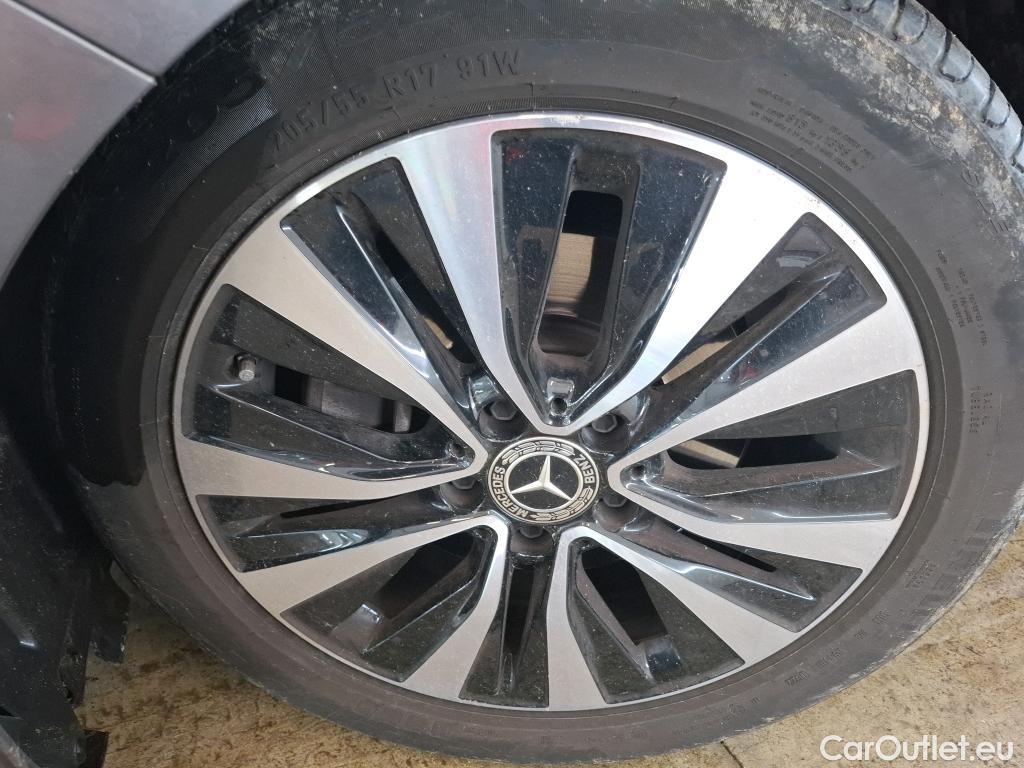  Mercedes  A-Klasse MERCEDES-BENZ Classe A Compact / 2018 / 5P / Berline A 180 d Business Line 8G-DCT #21