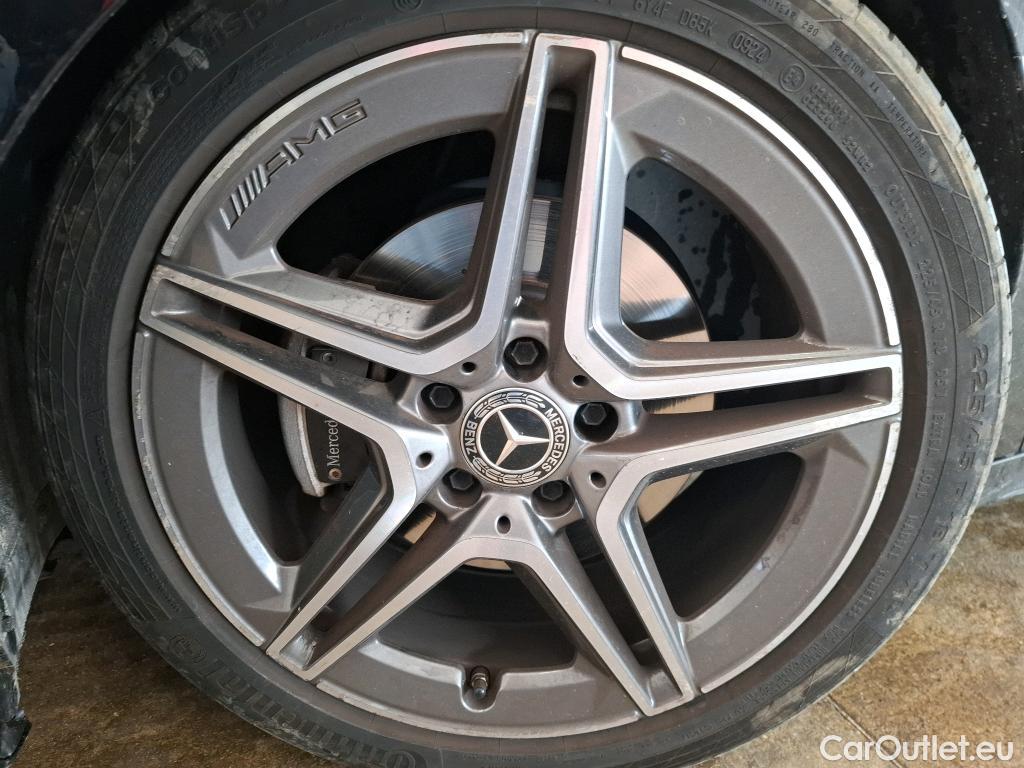  Mercedes  A-Klasse MERCEDES-BENZ Classe A 5p Berline A 200 AMG Line 7G-DCT #25