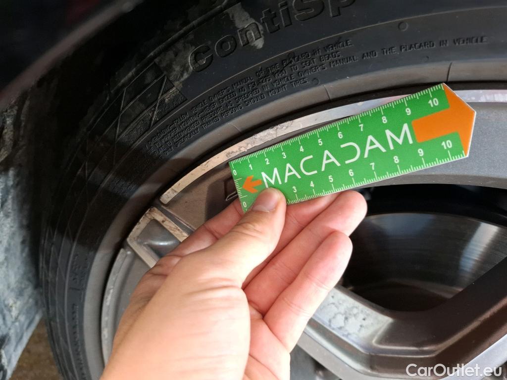  Mercedes  A-Klasse MERCEDES-BENZ Classe A 5p Berline A 200 AMG Line 7G-DCT #28