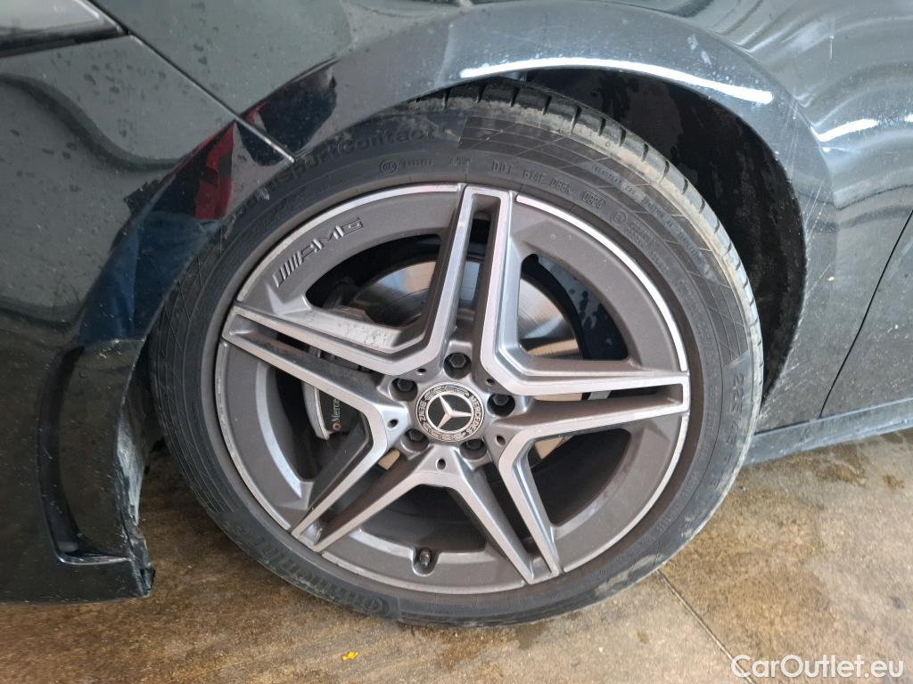  Mercedes  A-Klasse MERCEDES-BENZ Classe A 5p Berline A 200 AMG Line 7G-DCT #24