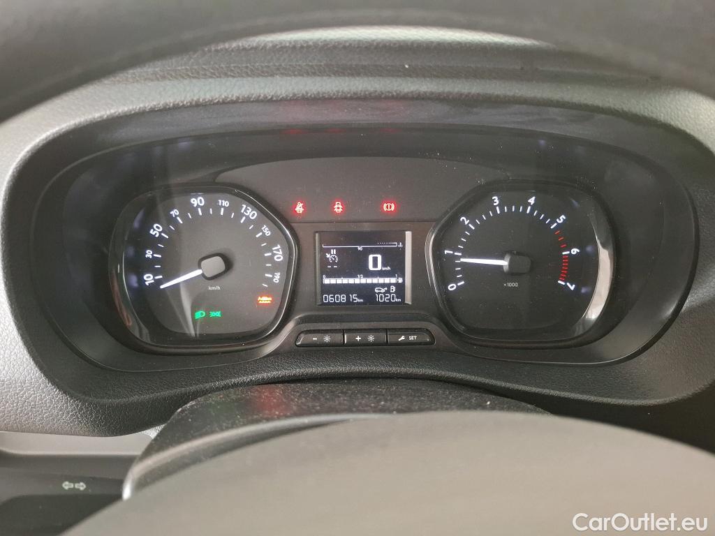  Citroen  Jumpy CITROEN  / 2016 / 4P / Combi Taille XL BlueHDi 120 S&S BVM6 Confort #50