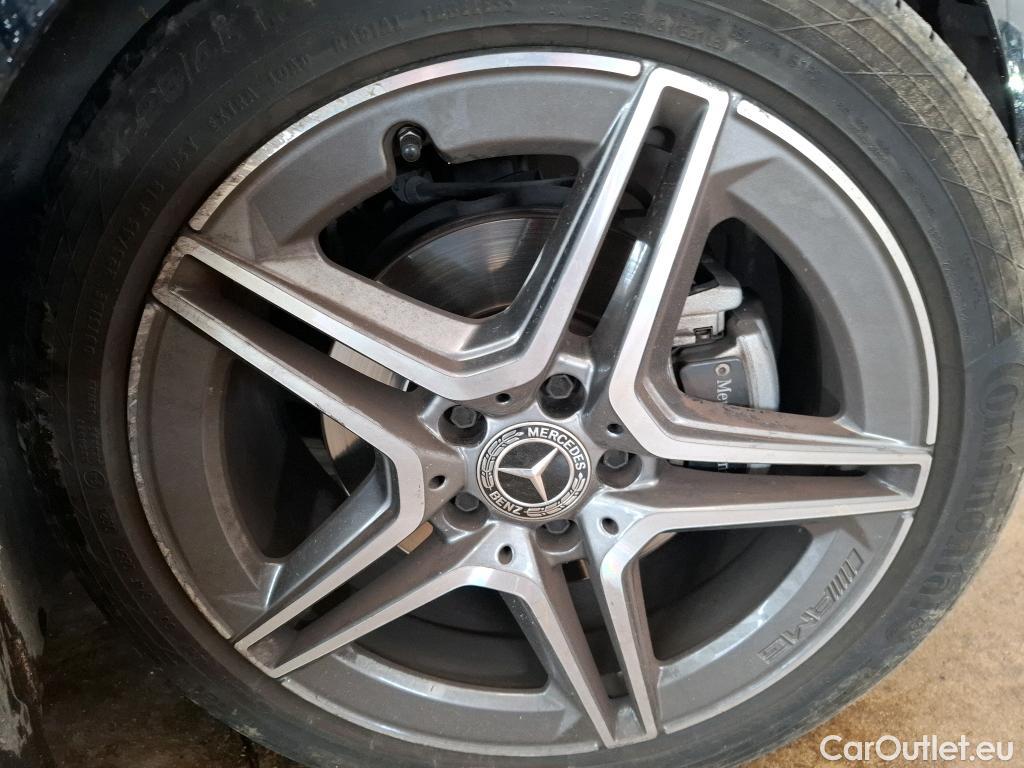  Mercedes  A-Klasse MERCEDES-BENZ Classe A 5p Berline A 200 AMG Line 7G-DCT #32