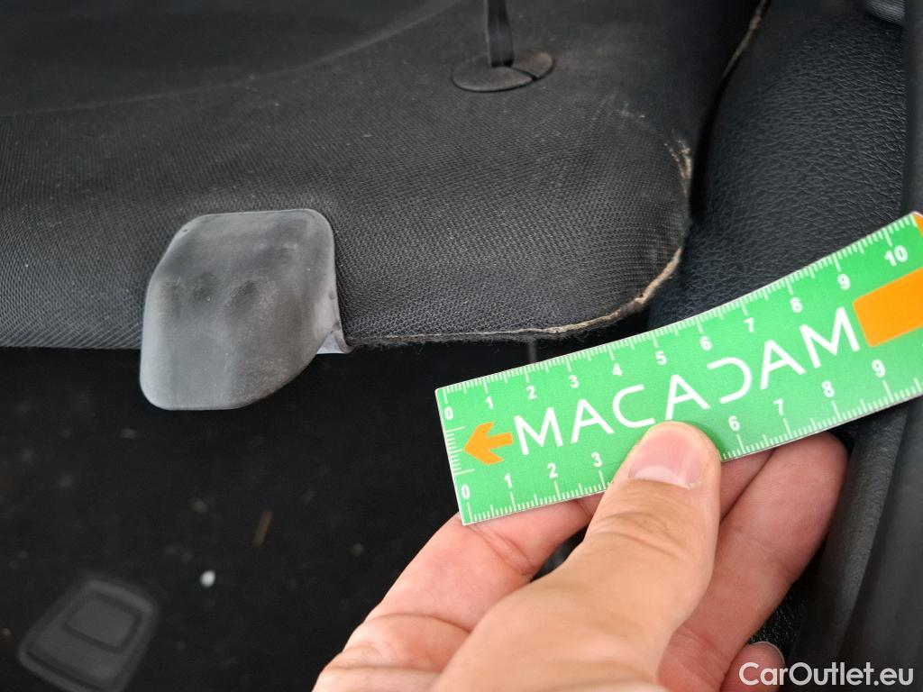  Mercedes  A-Klasse MERCEDES-BENZ Classe A 5p Berline A 200 AMG Line 7G-DCT #36