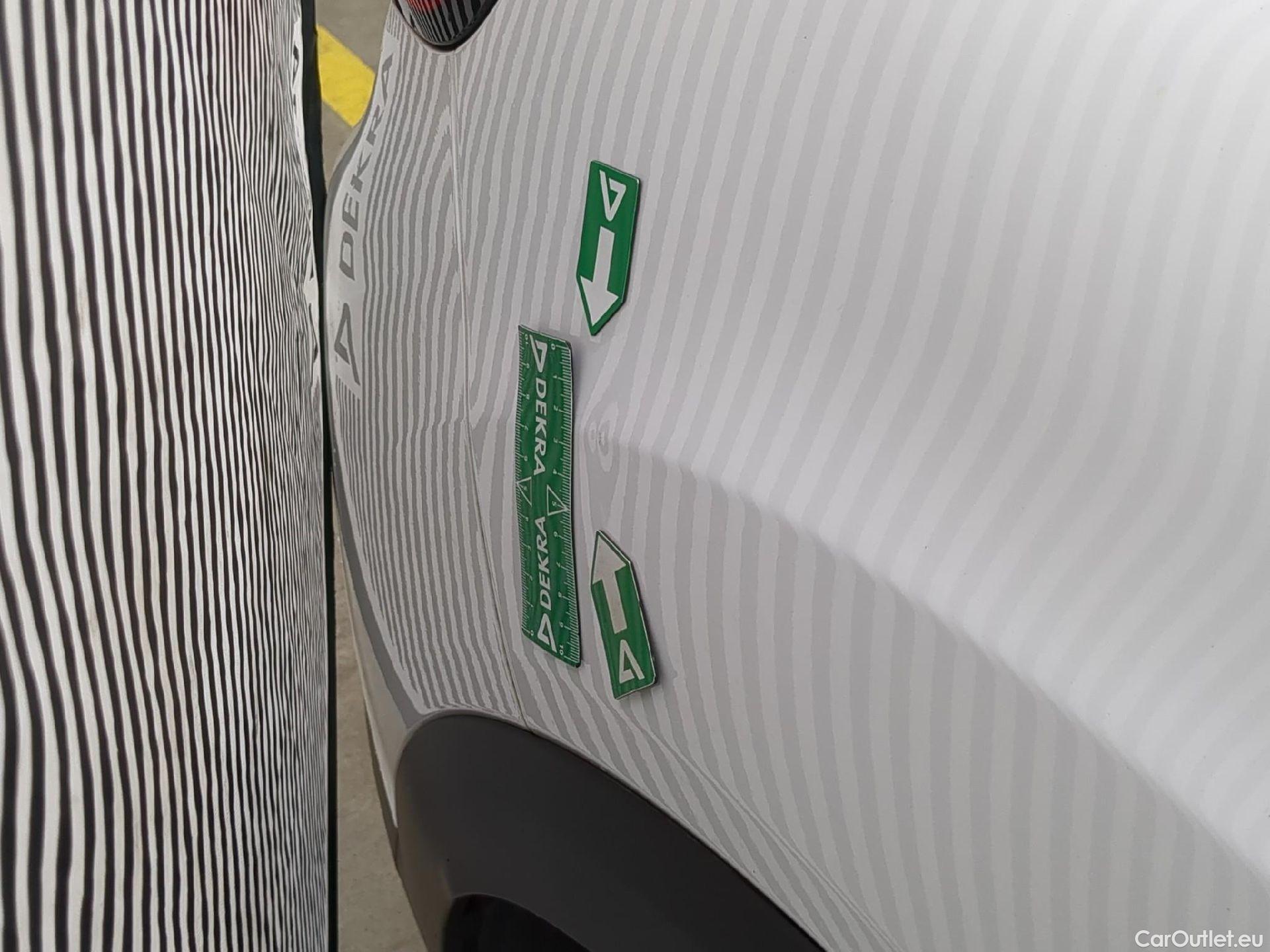  Citroen  C4  Berline e- Feel 50kWh BVA #2