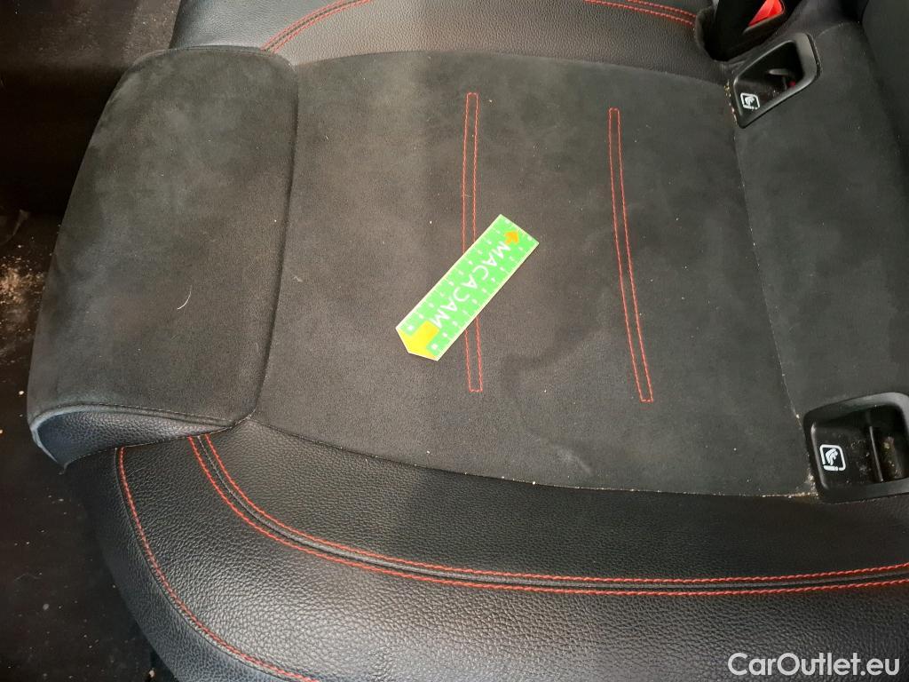  Mercedes  A-Klasse MERCEDES-BENZ Classe A 5p Berline A 200 AMG Line 7G-DCT #38