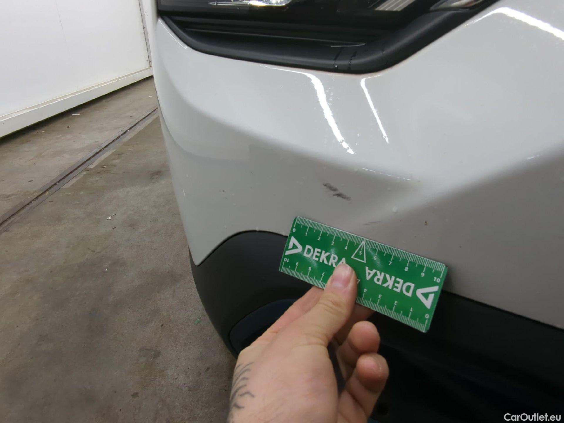  Citroen  C4  Berline e- Feel 50kWh BVA #5