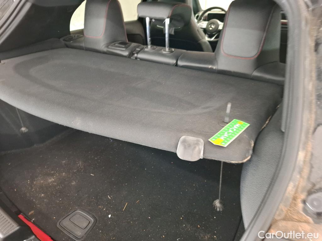  Mercedes  A-Klasse MERCEDES-BENZ Classe A 5p Berline A 200 AMG Line 7G-DCT #35