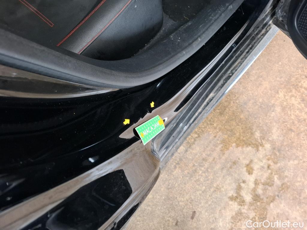  Mercedes  A-Klasse MERCEDES-BENZ Classe A 5p Berline A 200 AMG Line 7G-DCT #18