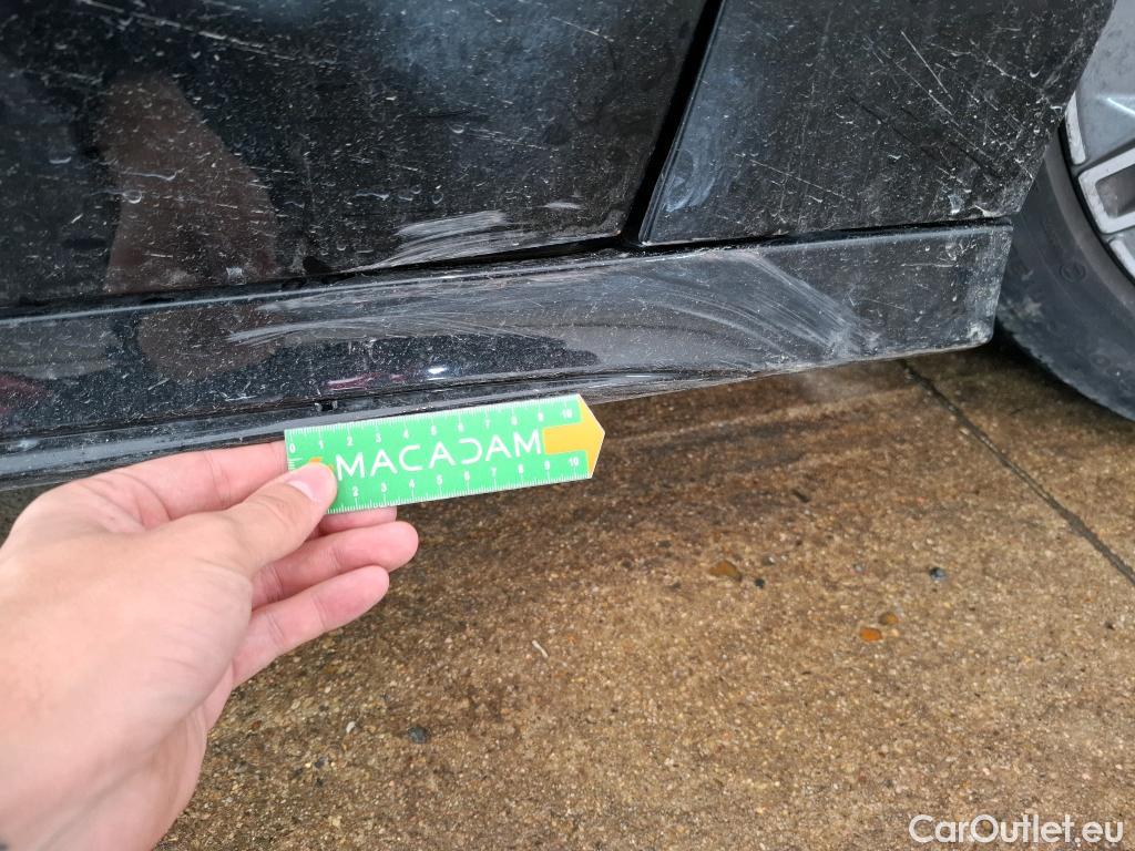  Mercedes  A-Klasse MERCEDES-BENZ Classe A 5p Berline A 200 AMG Line 7G-DCT #23